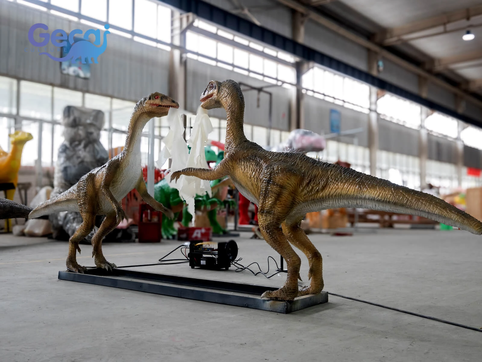 Realistic Animatronic Coelophysis Model for dinosaur parks and exhibitions, customizable in size, color, movements and sound effects.