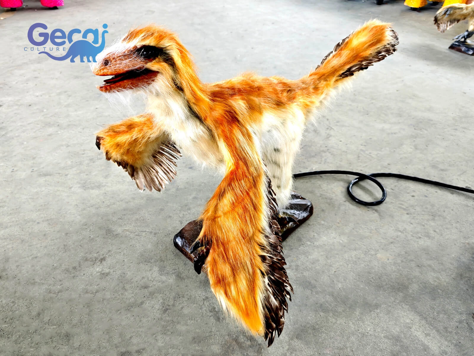 Small Animatronic Feathered Dinosaur for Exhibition