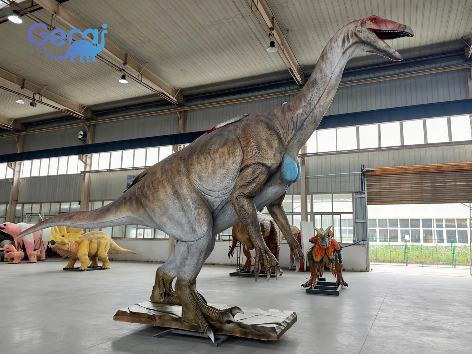 Giant Animatronic Therizinosaurus for Outdoor Display