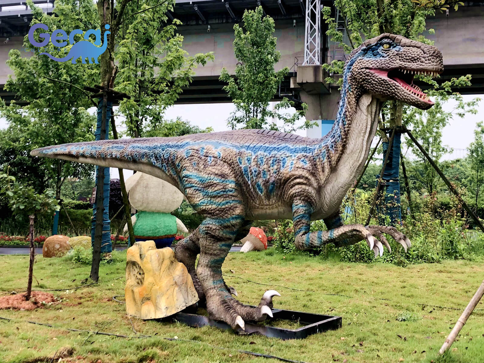 Jurassic Baby Velociraptor Statue for Park