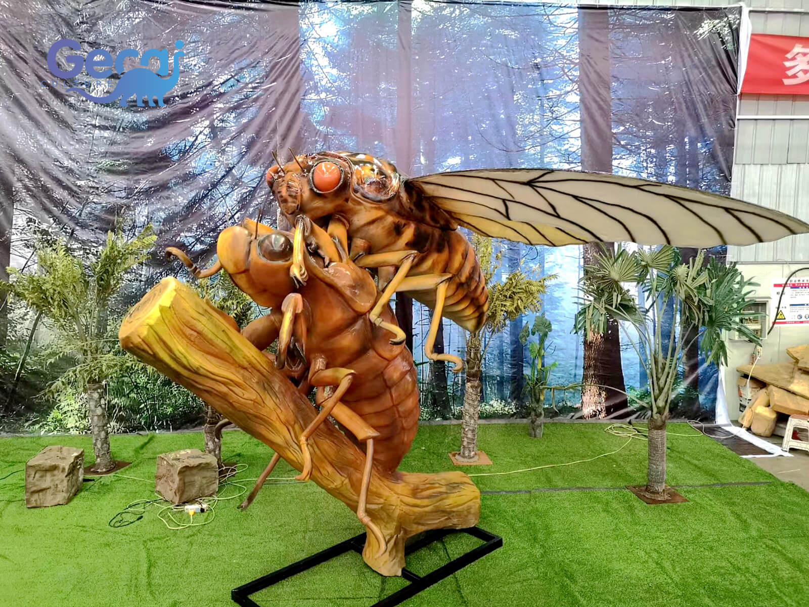 Lifelike Animatronic Cicada for Museum