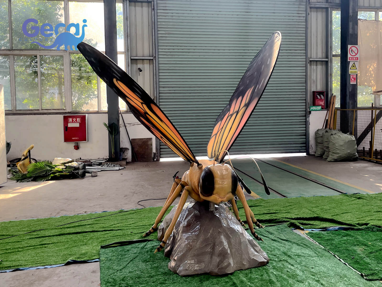 Realistic Animatronic Butterfly Insect Statue