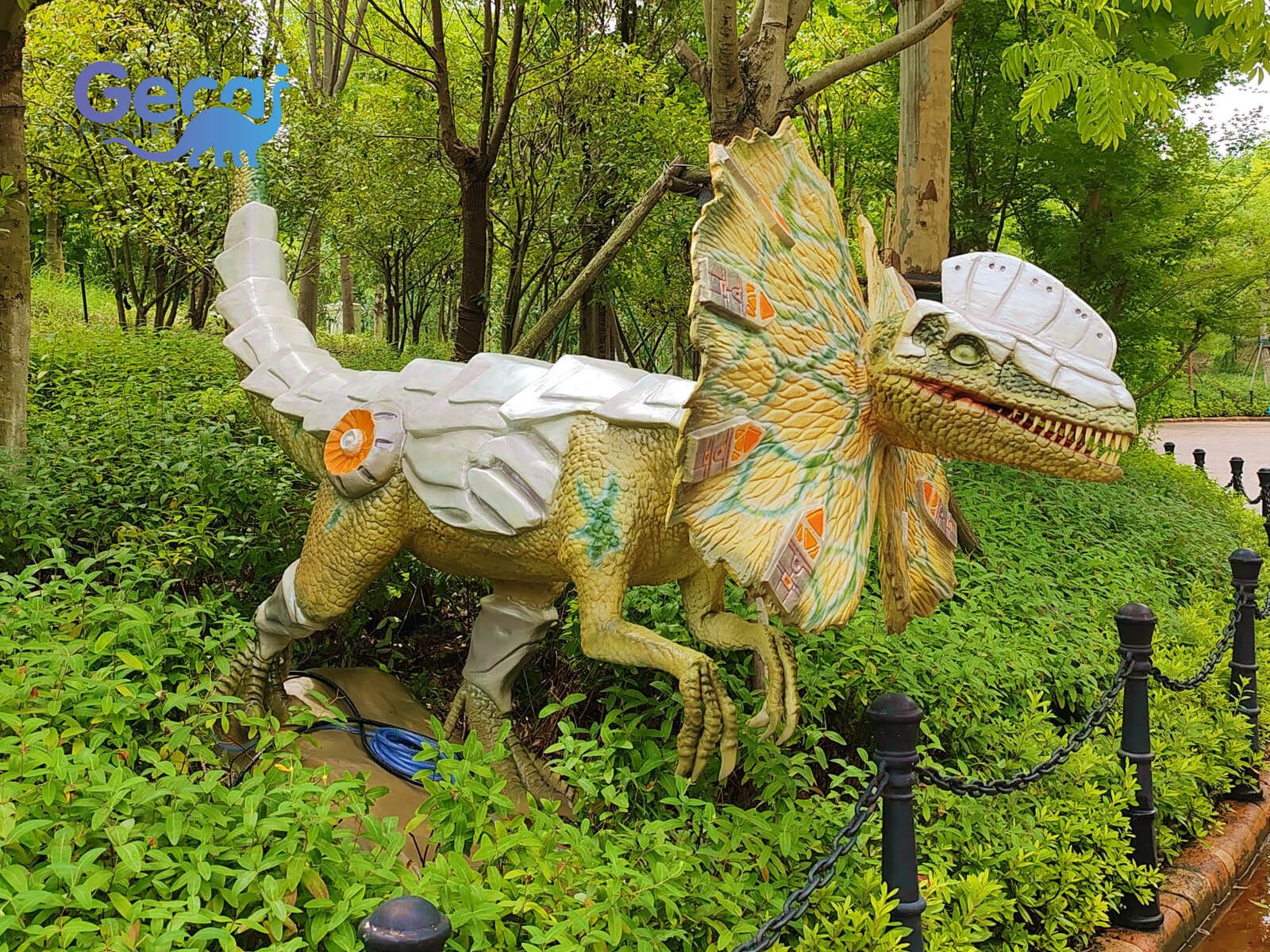 Armored Animatronic Dinosaurs Dilophosaurus for Theme Park