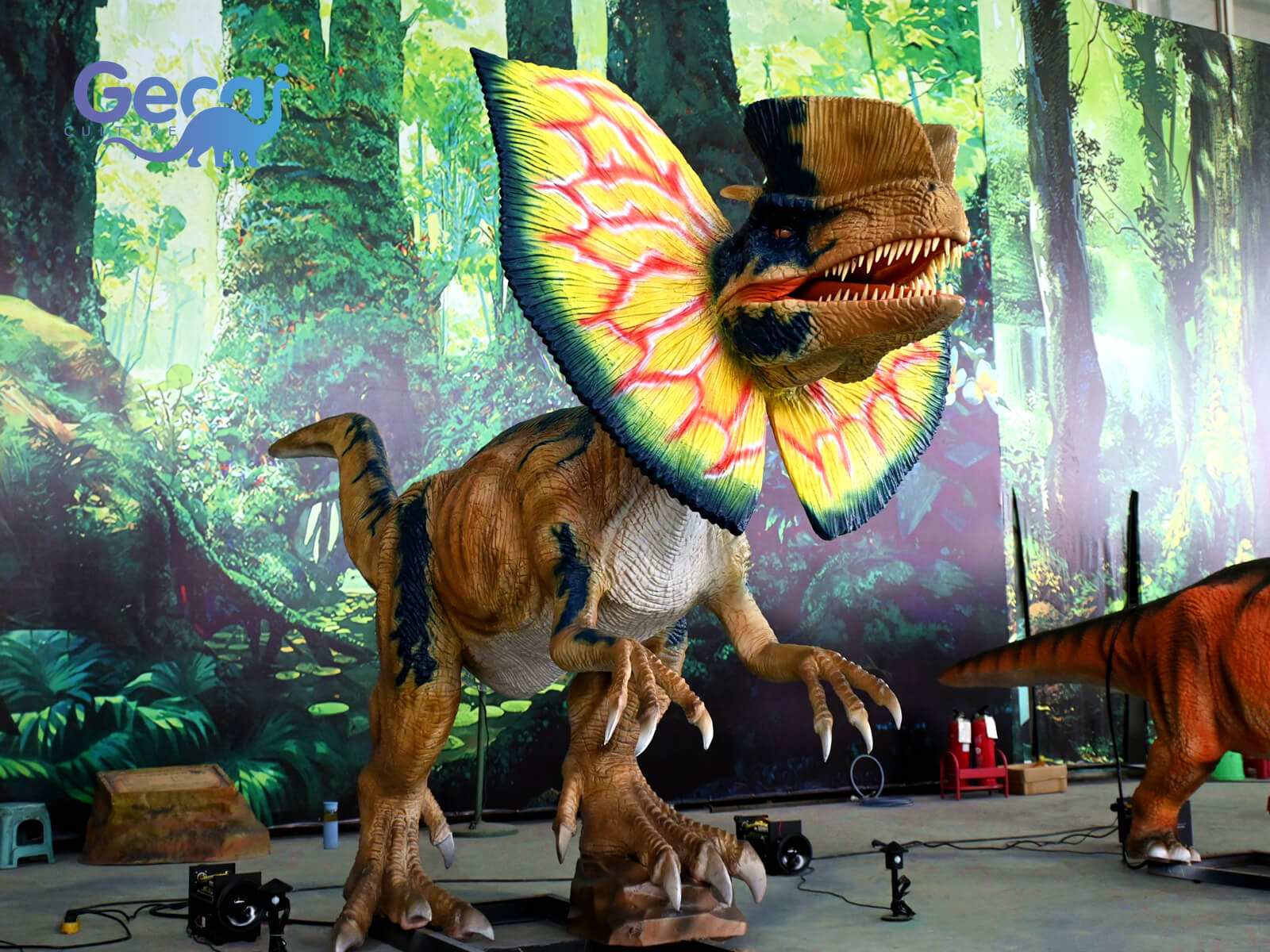 Realistic Animatronic Dilophosaurus Dinosaur Statue