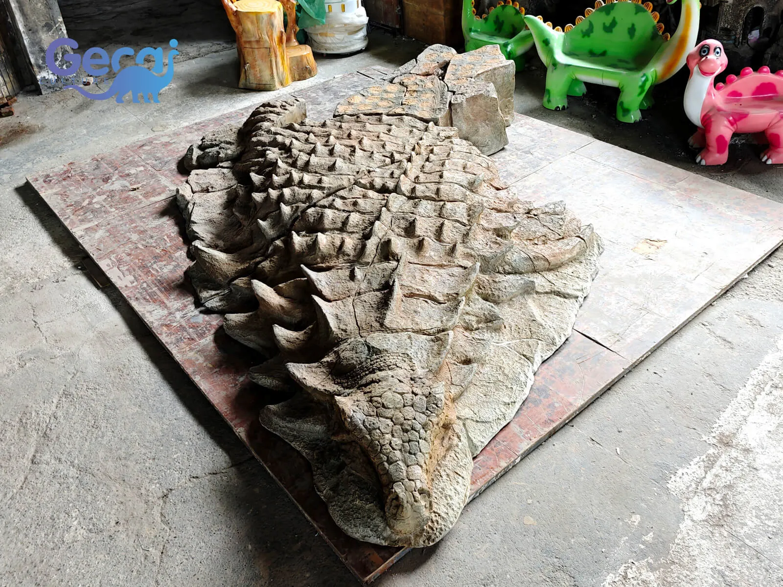 The Ankylosaurus Dinosaur Fossil Replica for Park is a high-quality prehistoric display designed for dinosaur parks, theme parks, museums, educational attractions, and outdoor exhibition spaces. Accurately reproducing the fossilized skeleton of the iconic armored dinosaur, this replica features realistic bone textures,...