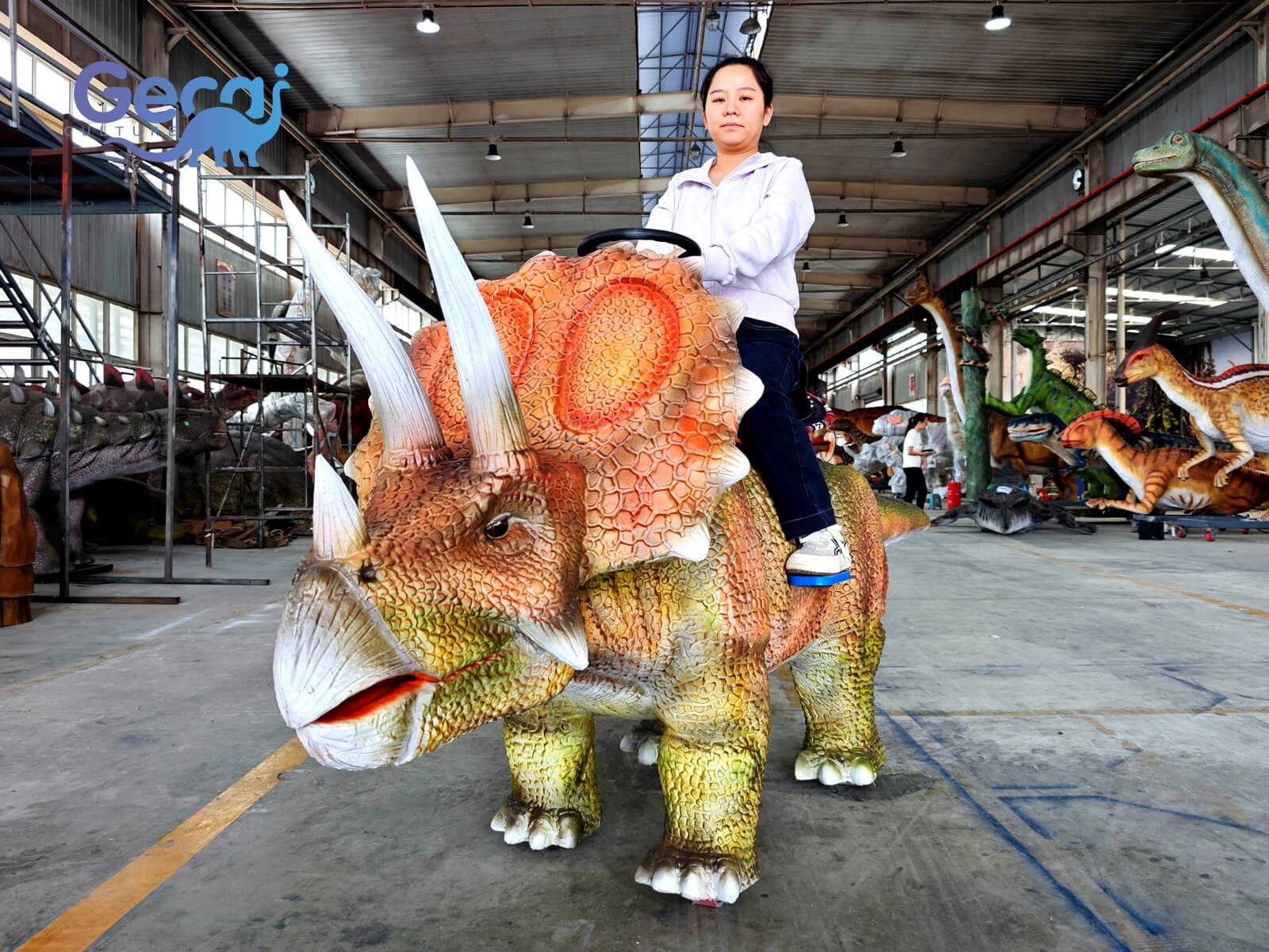 Walking Electric Triceratops Dinosaur Ride